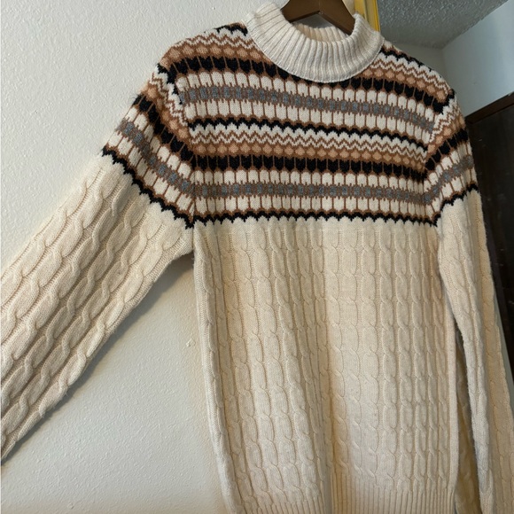 Nordic style sweater - Picture 2 of 3